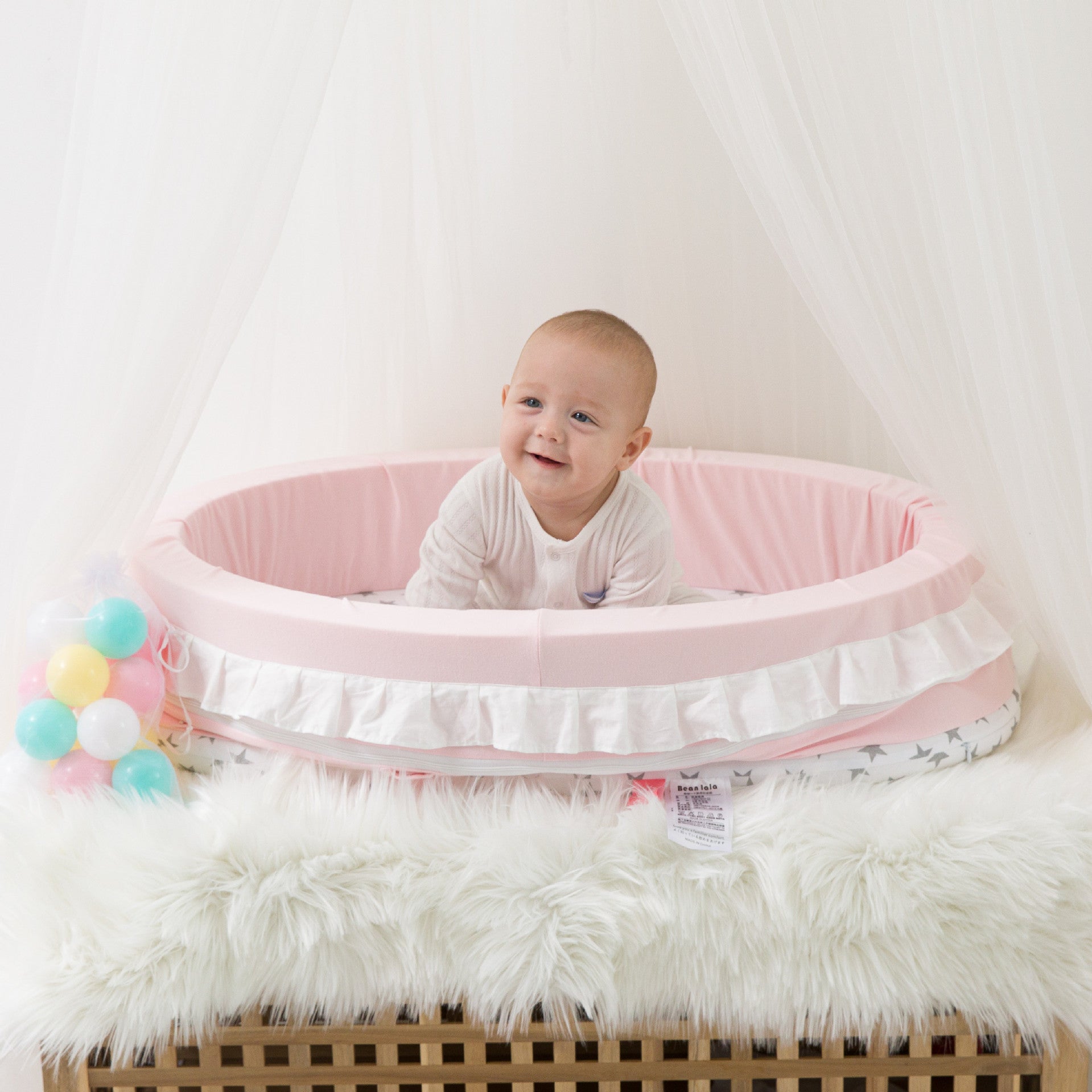 Foldable Portable Crib Removable And Washable Bionic